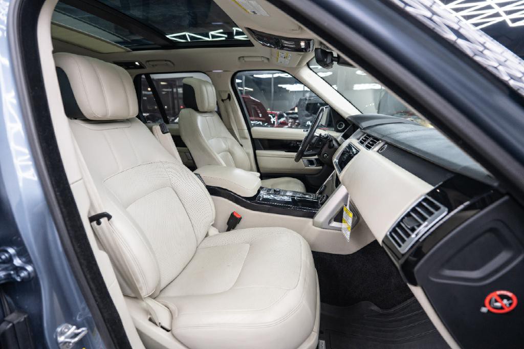 2019 Land Rover Range Rover Image 17