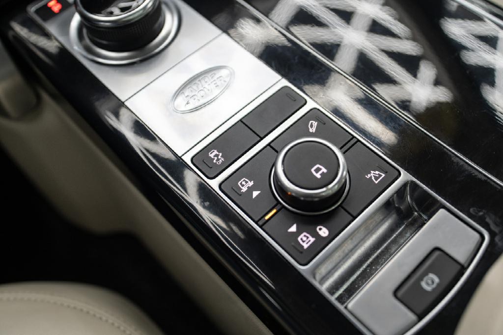 2019 Land Rover Range Rover Image 23