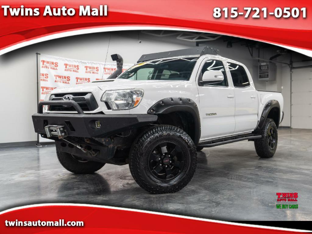 2015 Toyota Tacoma Image 1