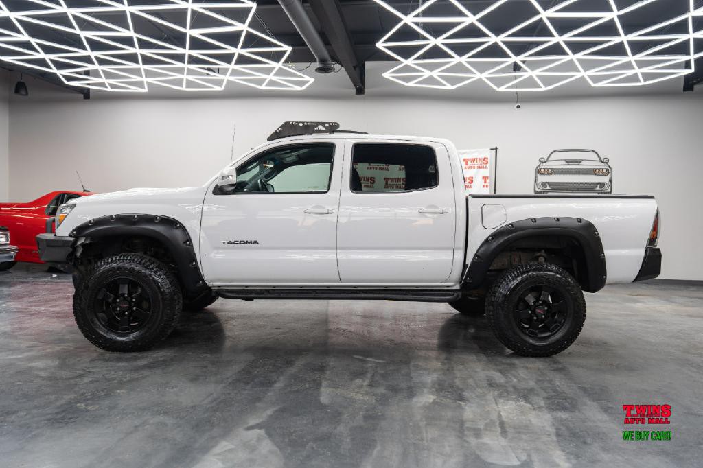 2015 Toyota Tacoma Image 4