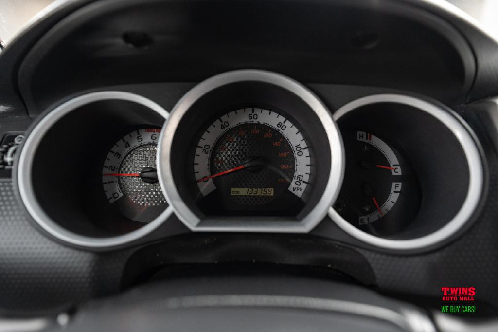 2015 Toyota Tacoma Image 20