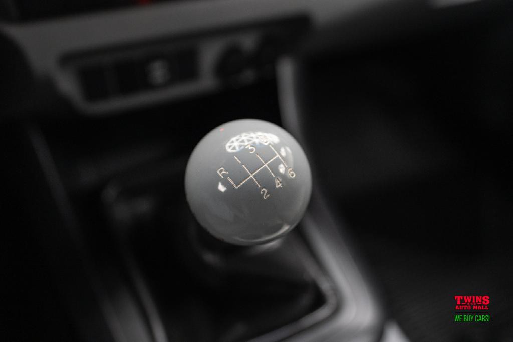 2015 Toyota Tacoma Image 23