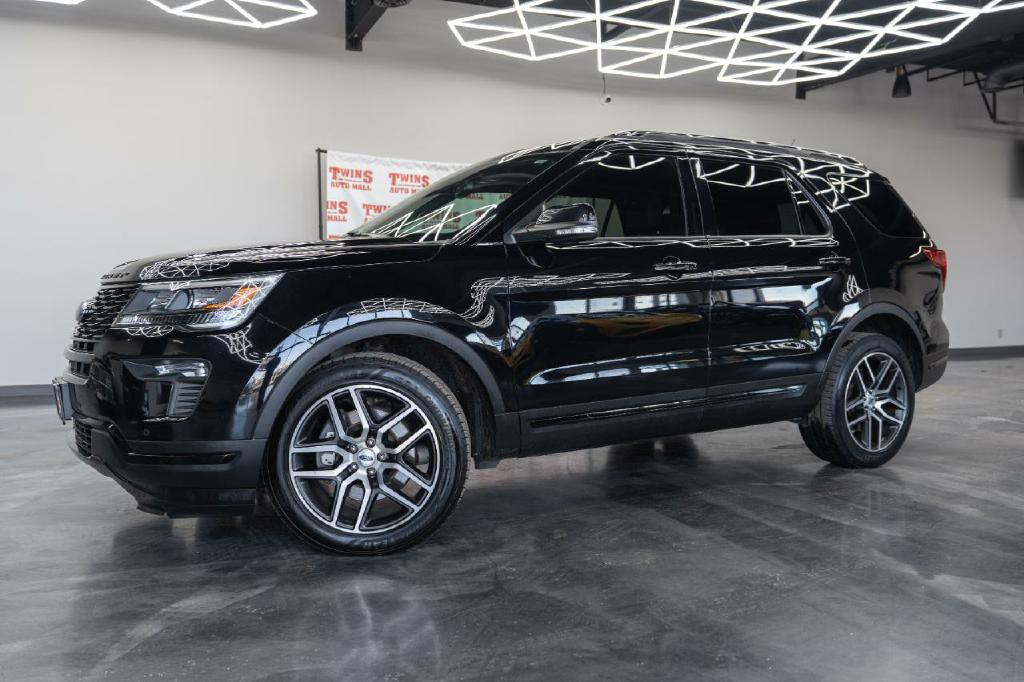 2018 Ford Explorer Image 2