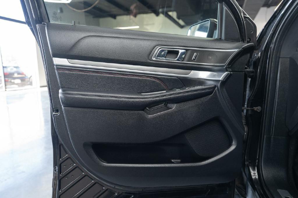 2018 Ford Explorer Image 10