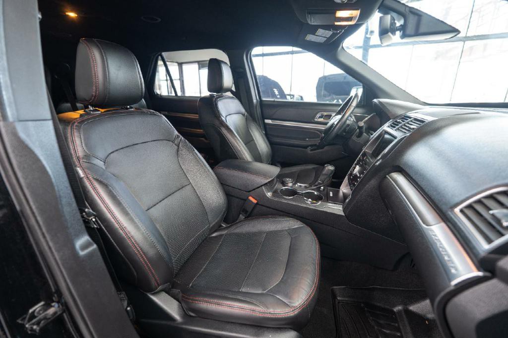 2018 Ford Explorer Image 16