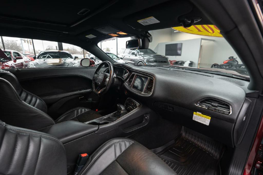 2019 Dodge Challenger Image 16