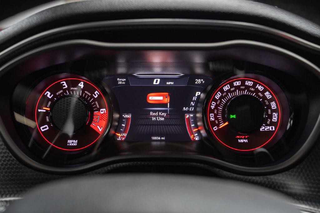 2019 Dodge Challenger Image 18