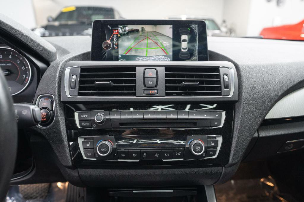 2016 BMW 2 Series Image 21