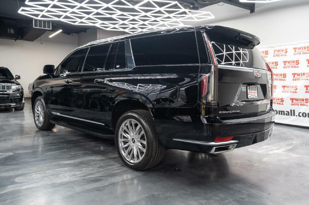 2022 Cadillac Escalade Image 4