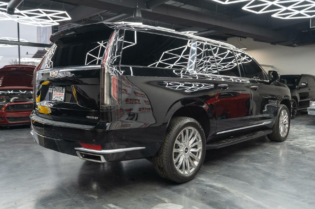 2022 Cadillac Escalade Image 6