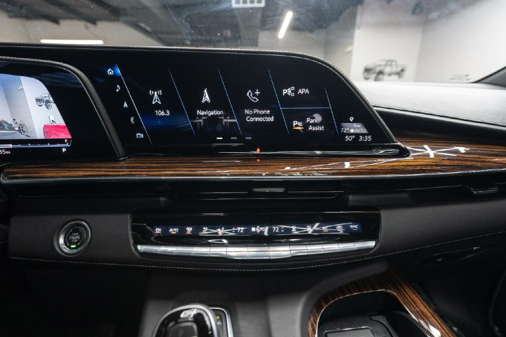 2022 Cadillac Escalade Image 24