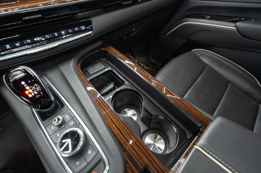 2022 Cadillac Escalade Image 28