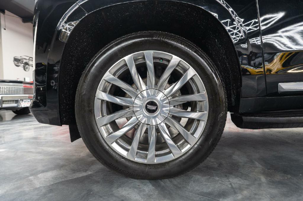 2022 Cadillac Escalade Image 32