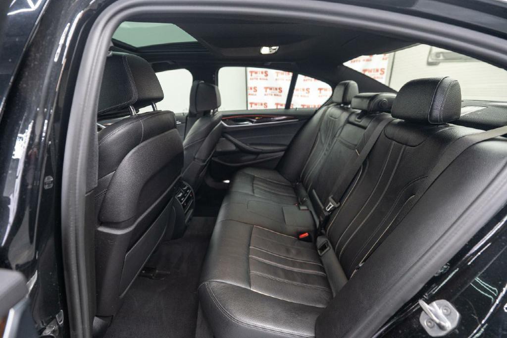 2017 BMW 5 Series Image 13