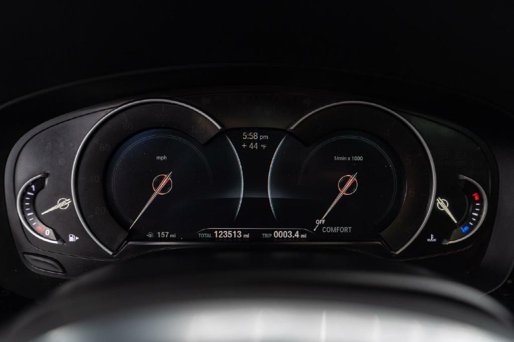 2017 BMW 5 Series Image 18