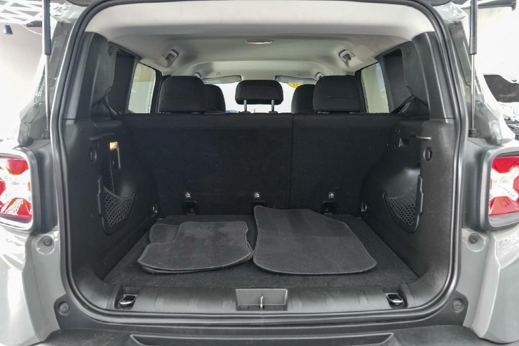 2020 Jeep Renegade Image 14