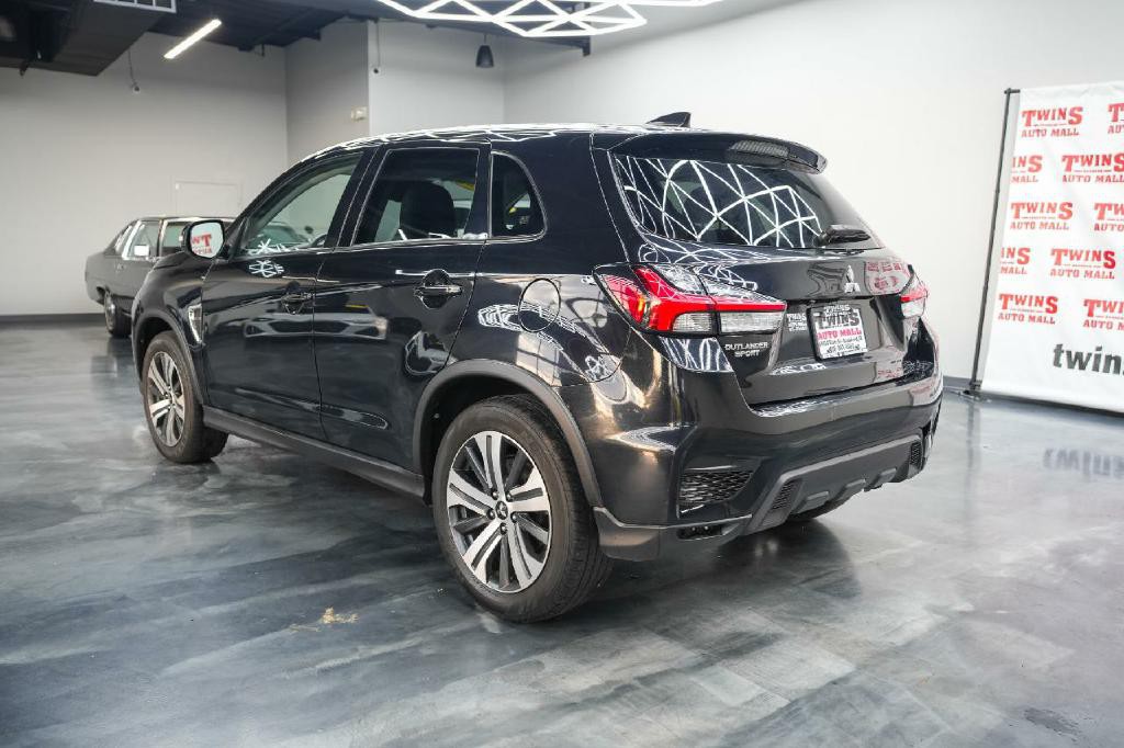 2024 Mitsubishi Outlander Image 4