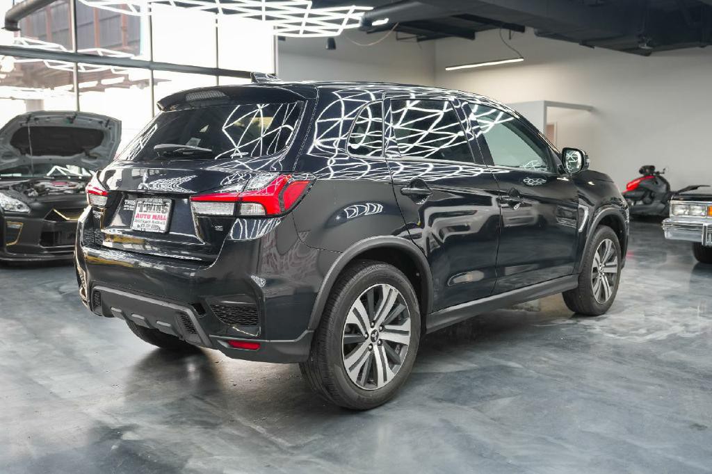 2024 Mitsubishi Outlander Image 6