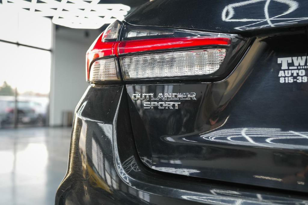 2024 Mitsubishi Outlander Image 21