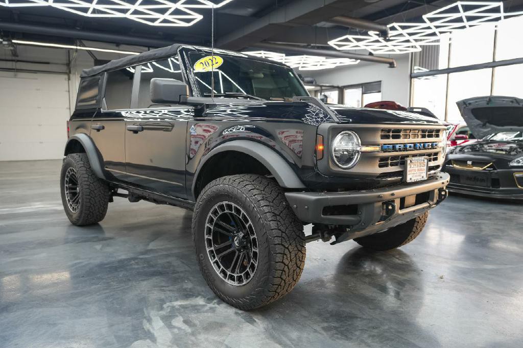 2022 Ford Bronco Image 8