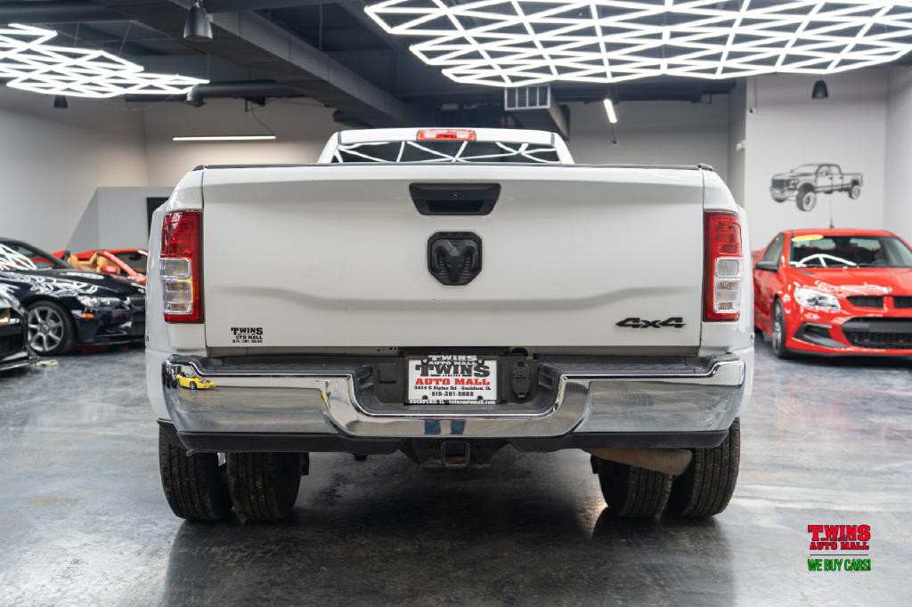 2023 RAM 3500 Image 5