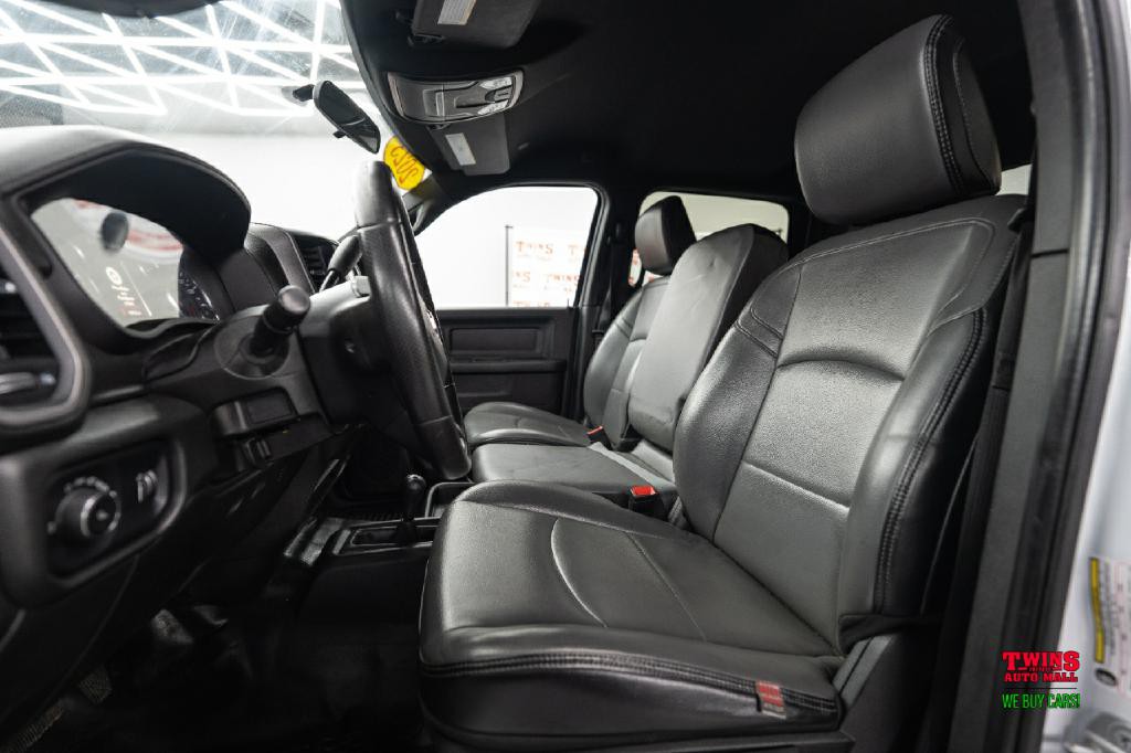 2023 RAM 3500 Image 11