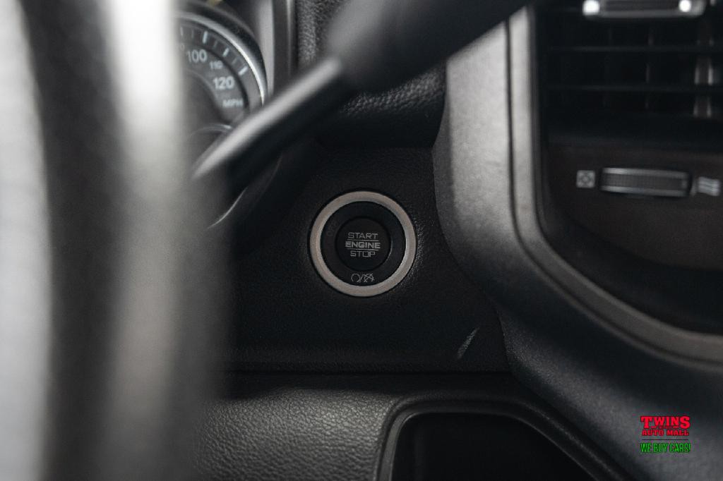 2023 RAM 3500 Image 21