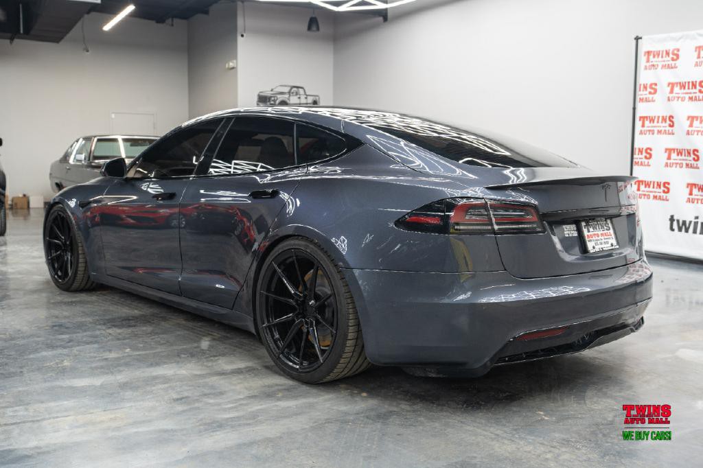 2022 Tesla Model S Image 4