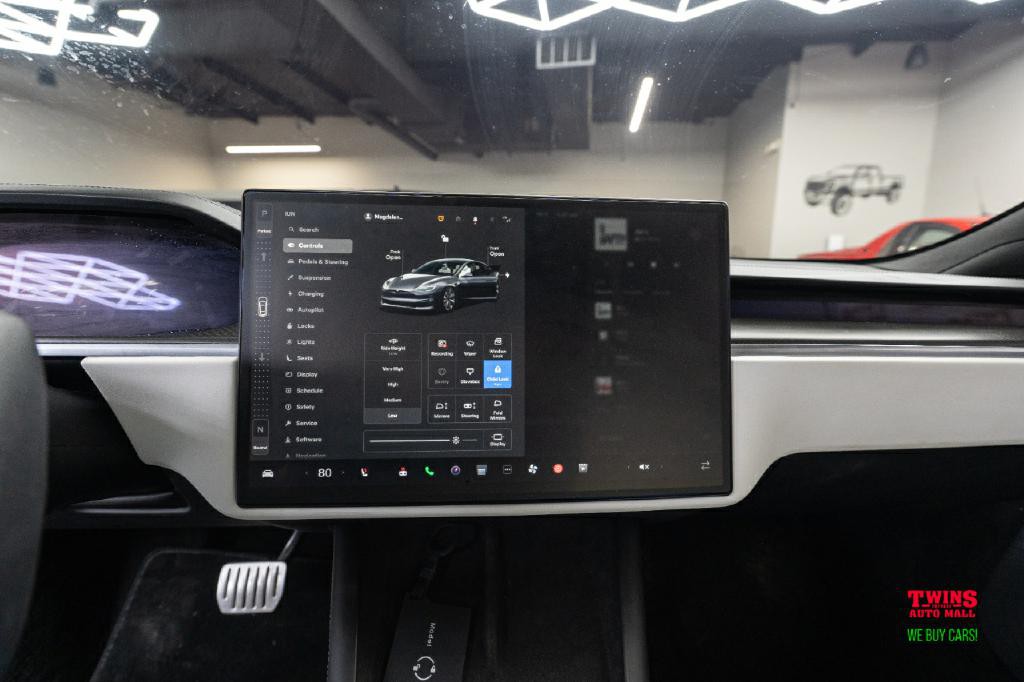 2022 Tesla Model S Image 21