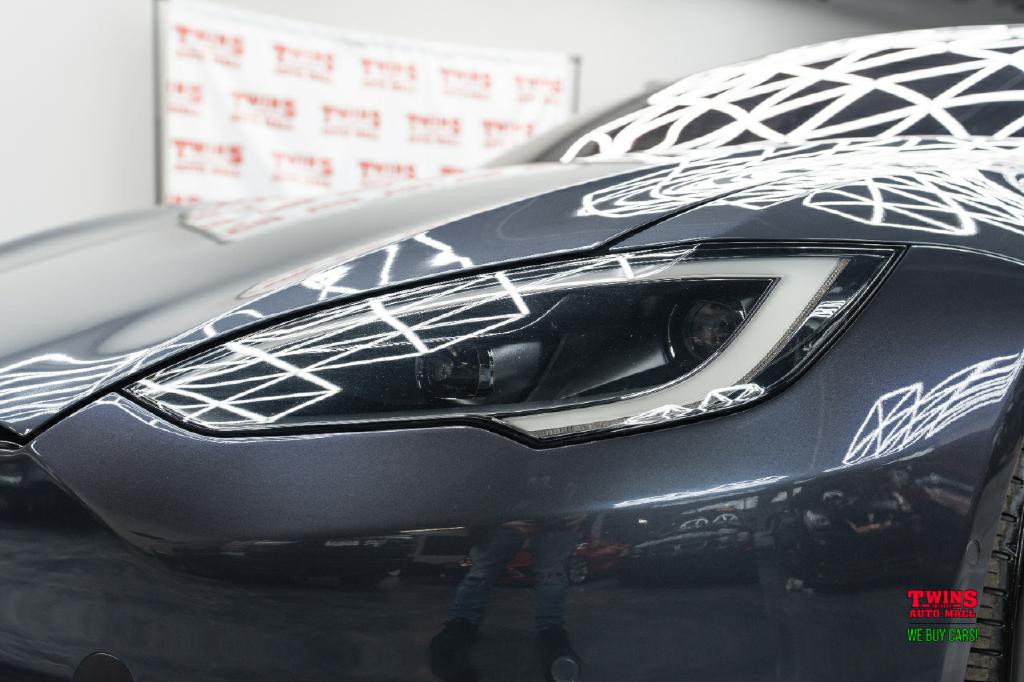 2022 Tesla Model S Image 29