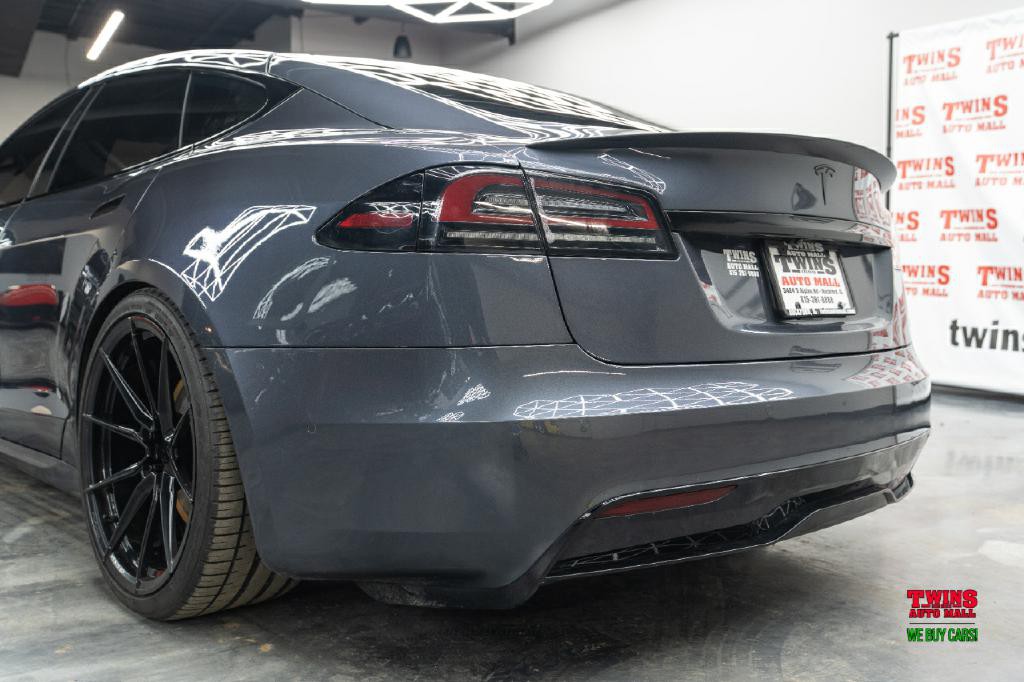 2022 Tesla Model S Image 31