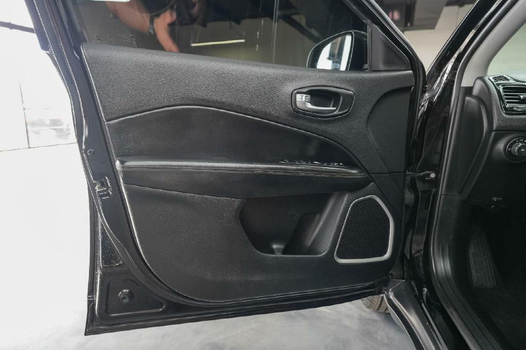 2018 Jeep Compass Image 10