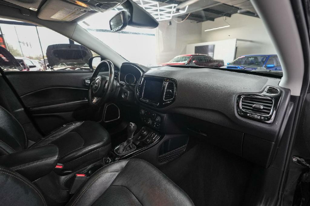 2018 Jeep Compass Image 17