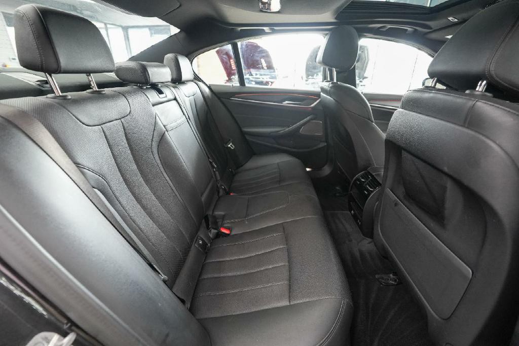 2021 BMW 5 Series Image 14