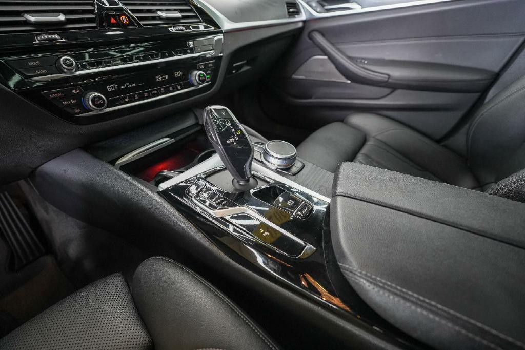 2021 BMW 5 Series Image 18