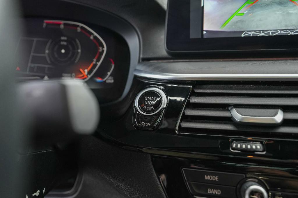 2021 BMW 5 Series Image 20