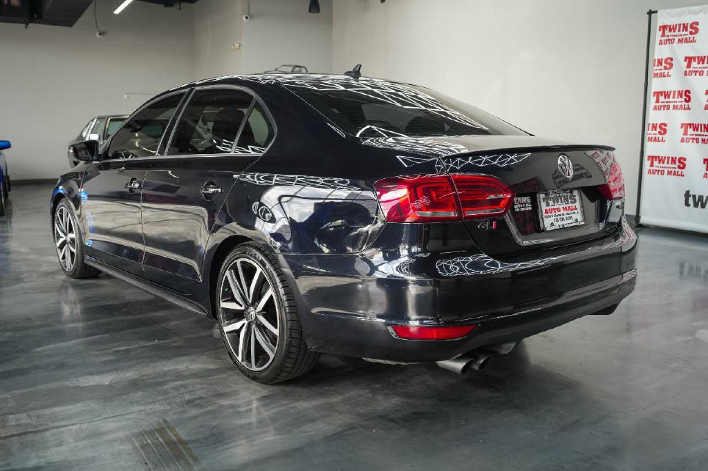 2013 Volkswagen Jetta Image 4