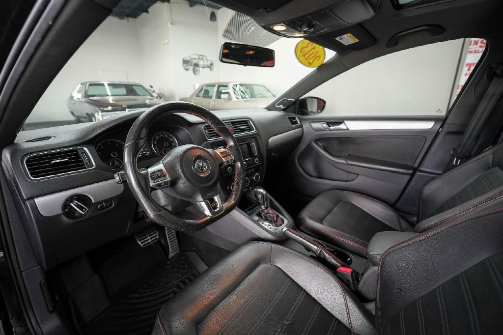 2013 Volkswagen Jetta Image 11