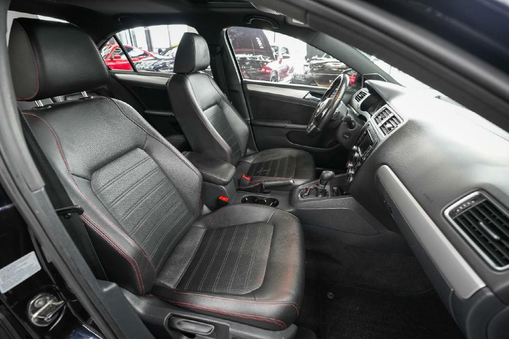 2013 Volkswagen Jetta Image 15