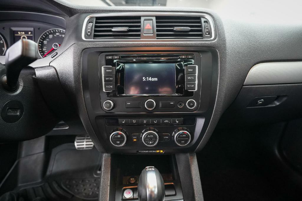 2013 Volkswagen Jetta Image 20