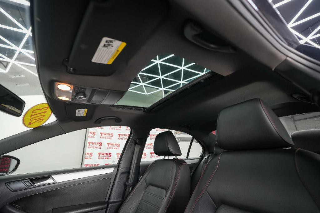 2013 Volkswagen Jetta Image 21