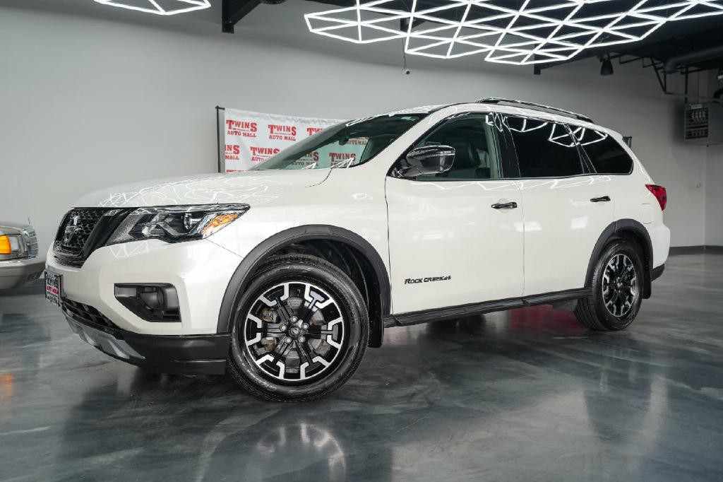 2020 Nissan Pathfinder Image 2