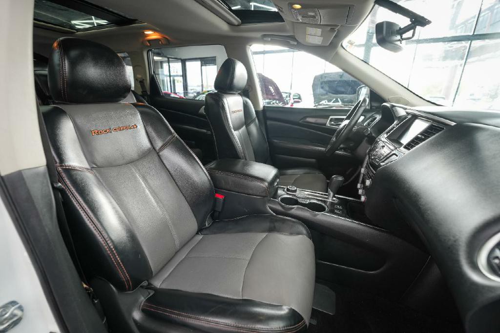 2020 Nissan Pathfinder Image 16