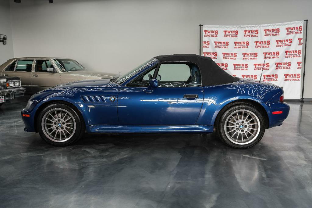 2002 BMW Z3 Image 3