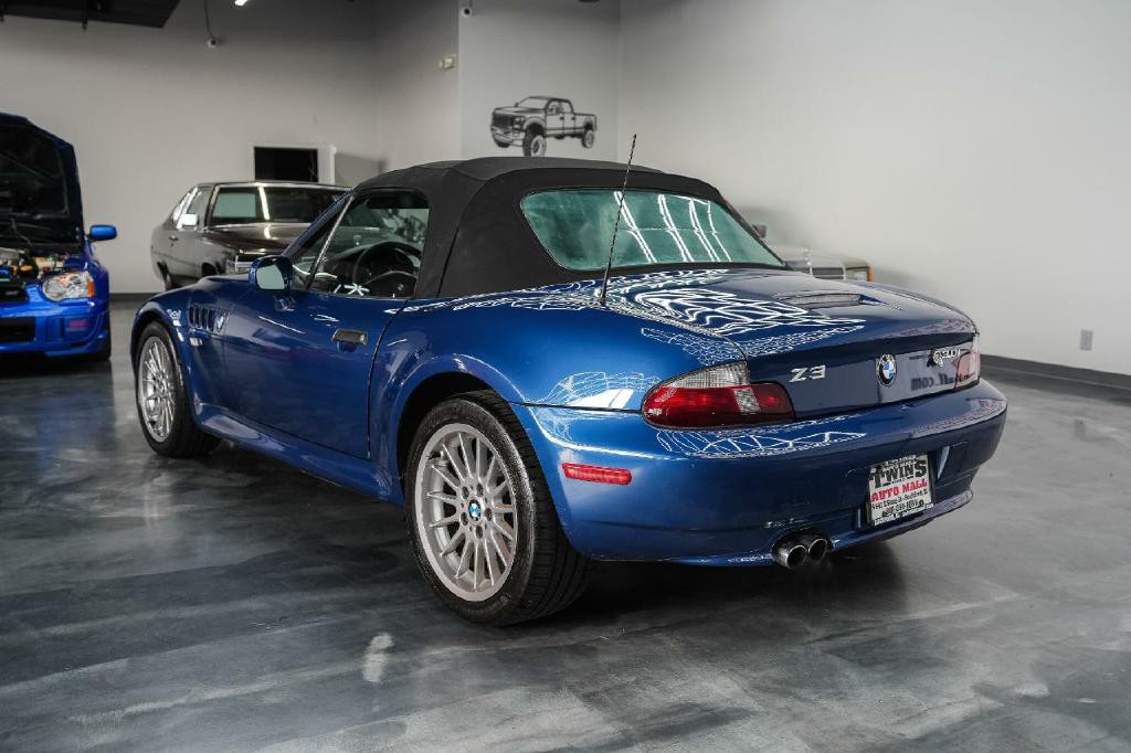 2002 BMW Z3 Image 4