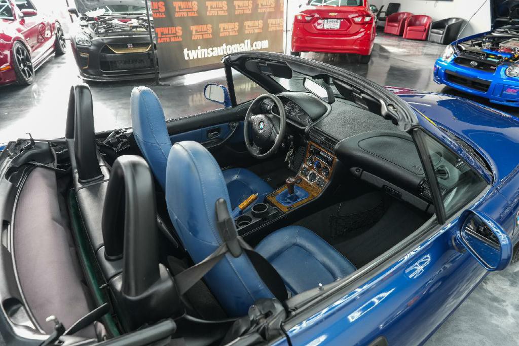 2002 BMW Z3 Image 23
