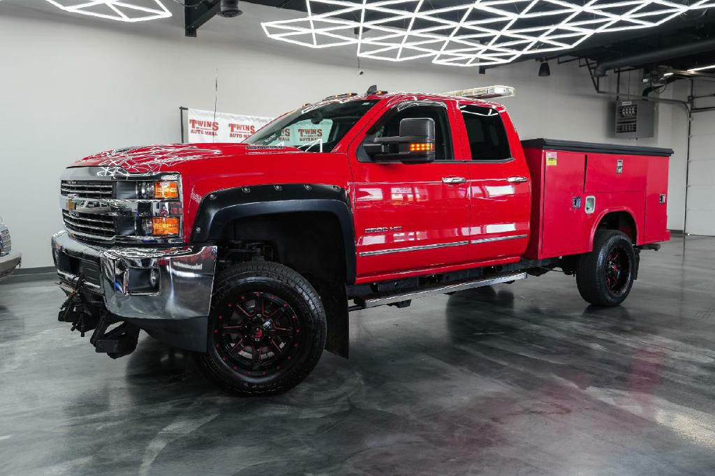 2018 Chevrolet Silverado 1500 Image 2