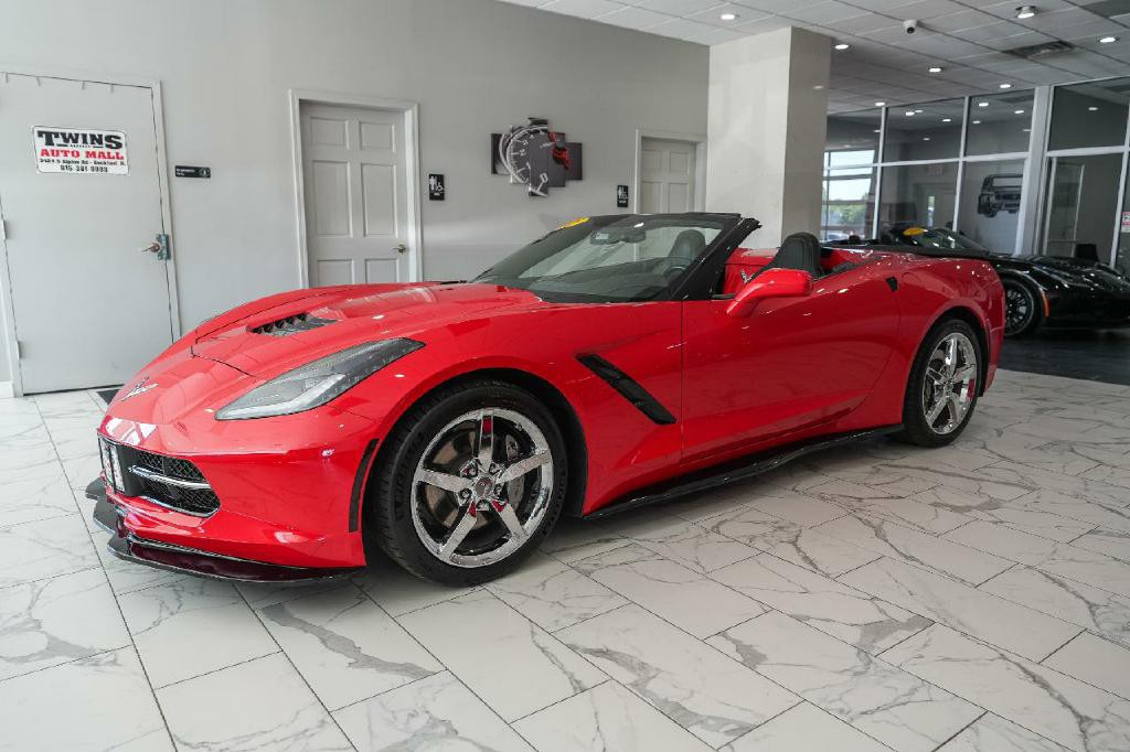 2015 Chevrolet Corvette Image 2