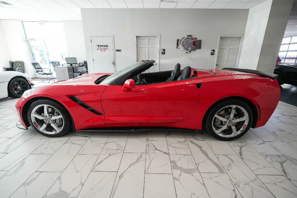 2015 Chevrolet Corvette Image 3