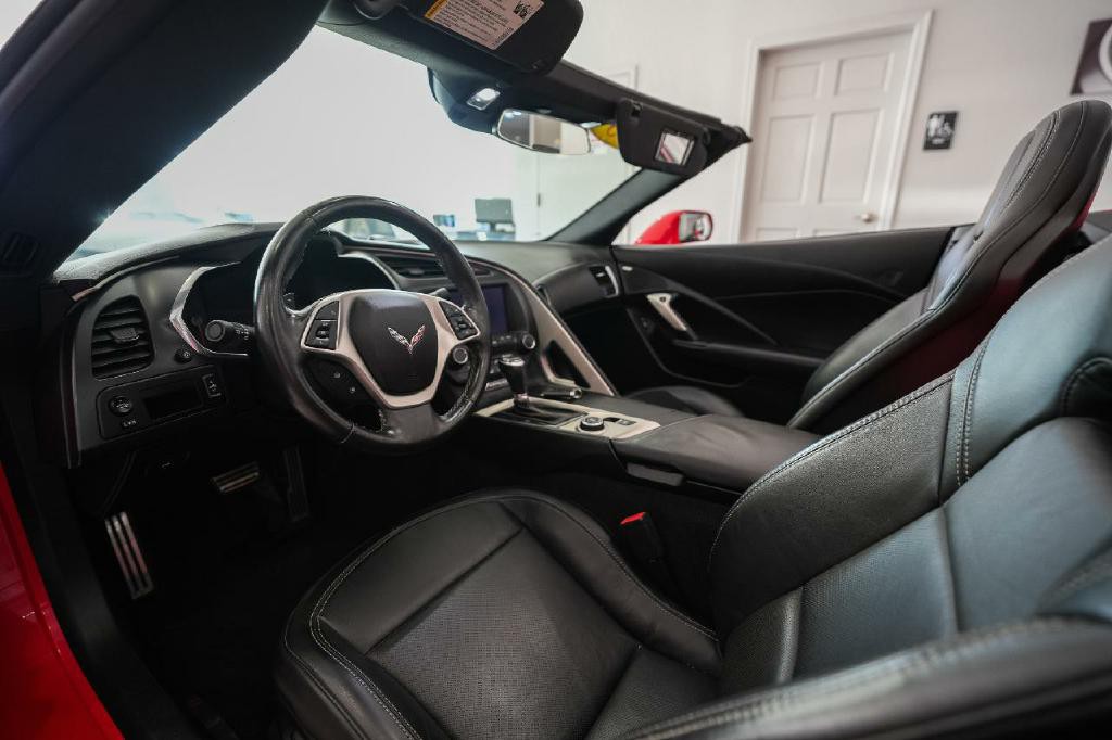 2015 Chevrolet Corvette Image 11